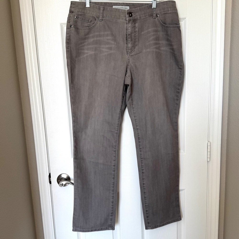 Chico's platinum straight leg gray denim, in Chico's size 2.5 short